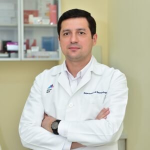 Dermatoloq, Dr. Rəşad İsayev, PHD | Salutem Dermatoloji Klinika