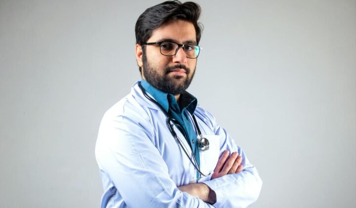 Migren baş ağrısı: adi baş ağrısından fərqi və müalicəsi