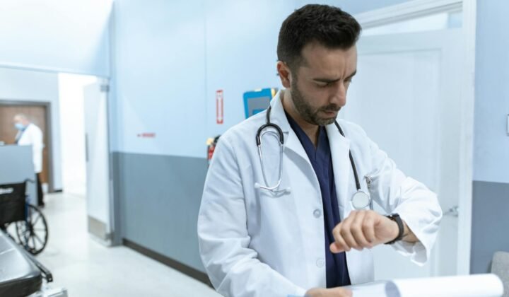 Varikoz damarlar: əlamətlər, profilaktika və müalicə